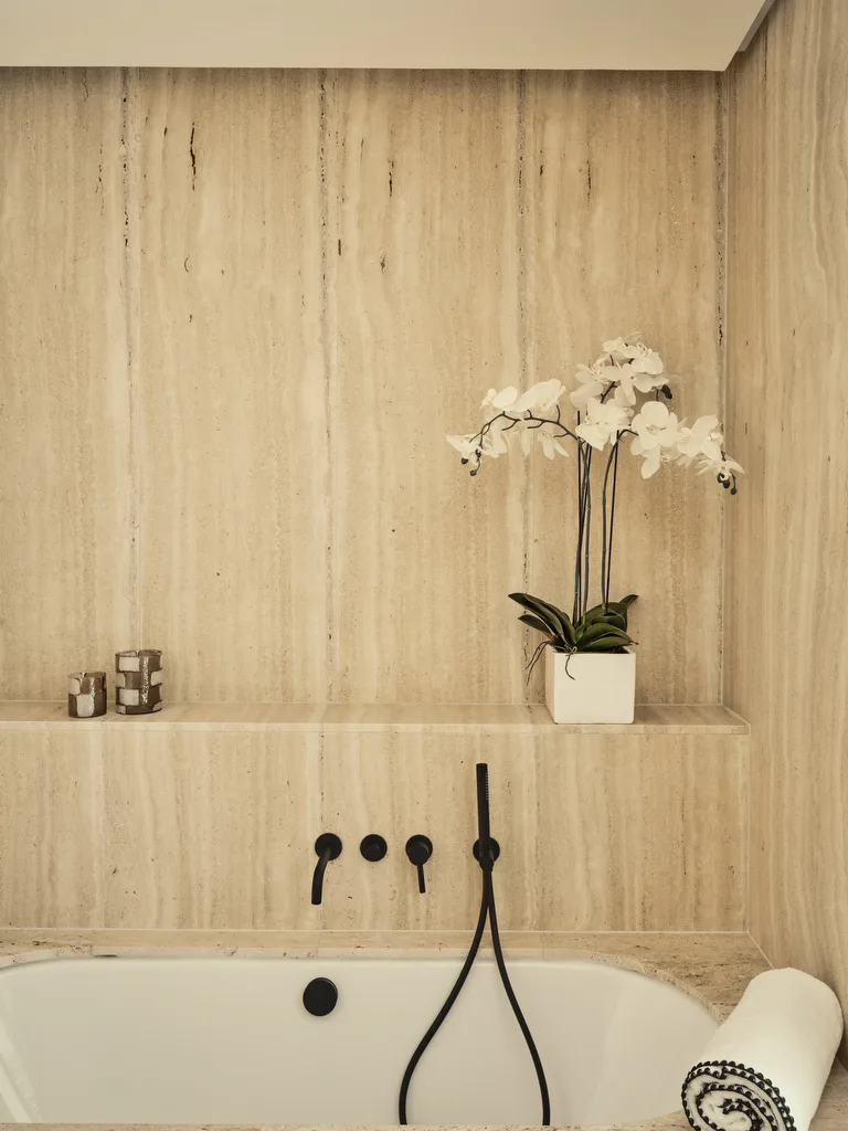 Ático de lujo en Málaga capital image 1