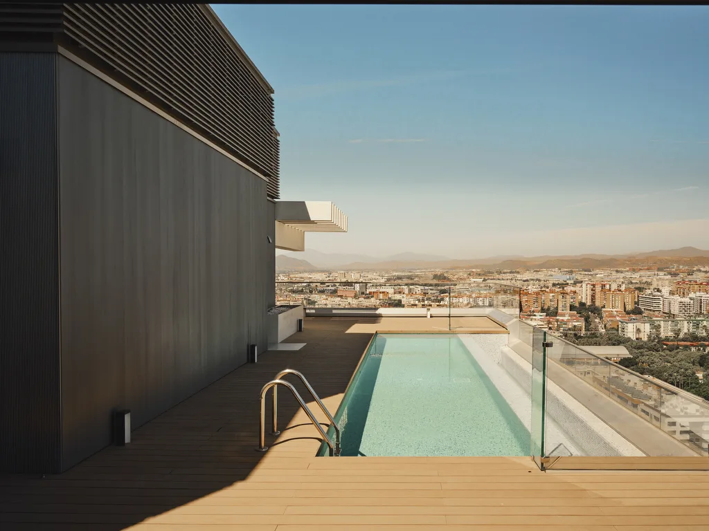 Ático de lujo en Málaga capital image 6